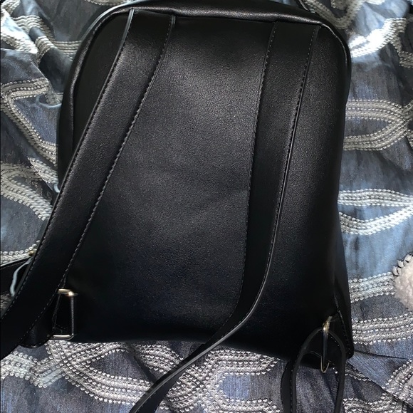 Steve Madden Backpack - Picture 3 of 3